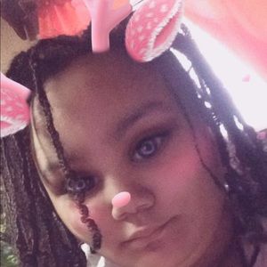 Meet your Posher, Shamika